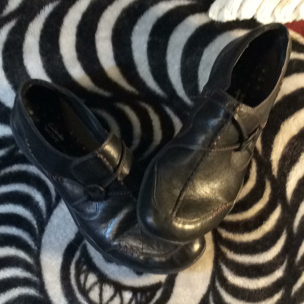 Clark’s Wave Slip on Shoes